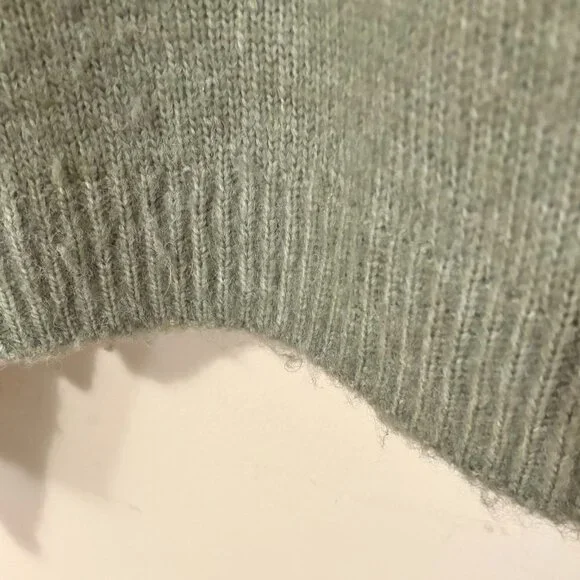 Abercrombie & Fitch Wedge Crew Sweater, Green, Size Small - Picture 7 of 8